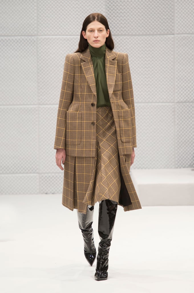 Balenciaga Fall 2016 Runway