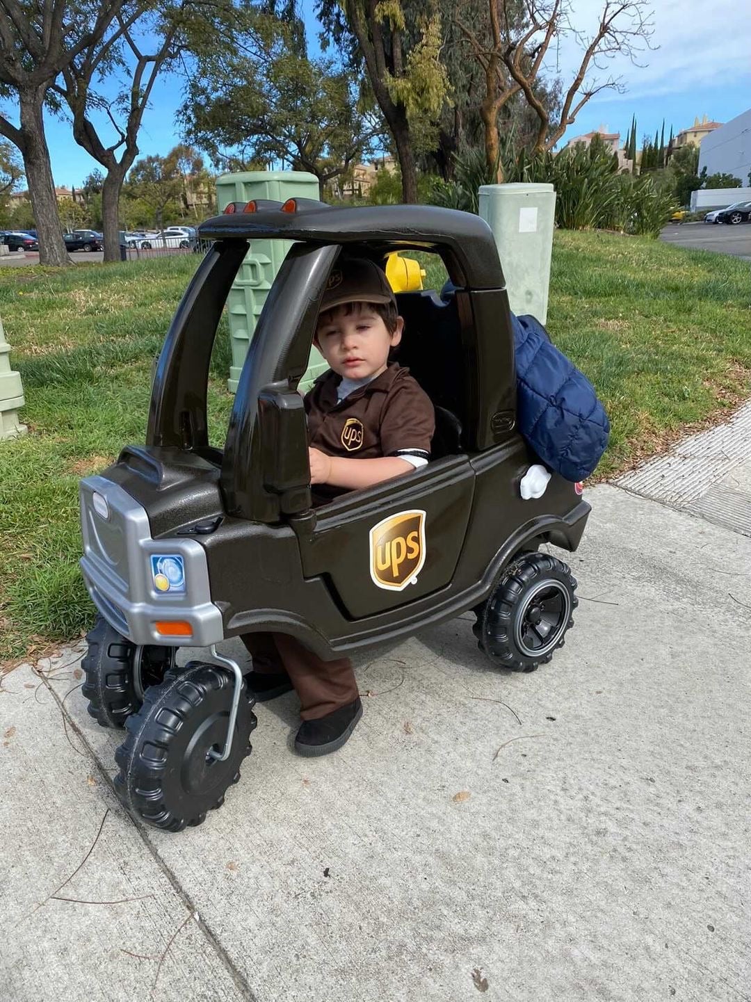 Boy Gets Mini Truck From Thoughtful UPS Employees POPSUGAR Family