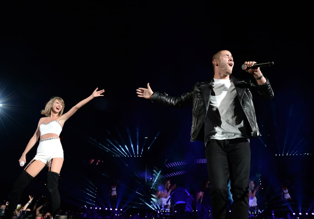 Taylor Swift on Stage With Nick Jonas and Uzo Aduba | Photos