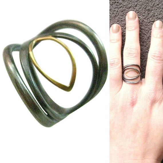 18-Karat Gold Vagina Statement Ring