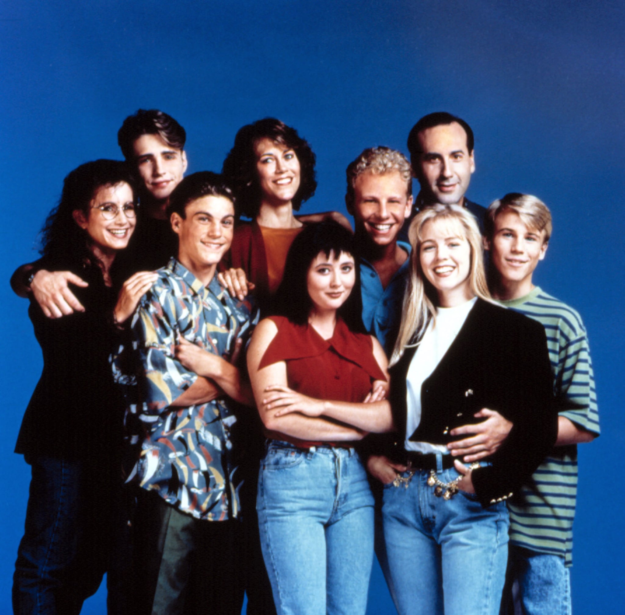 BEVERLY HILLS, 90210, Gabrielle Carteris, Jason Priestley, Brian Austin Green, Carol Potter, Shannen Doherty, Ian Ziering, Jennie Garth, James Eckhouse, Douglas Emerson, (Season 1, 1990), 1990-2000, (c)Spelling Television/courtesy Everett Collection