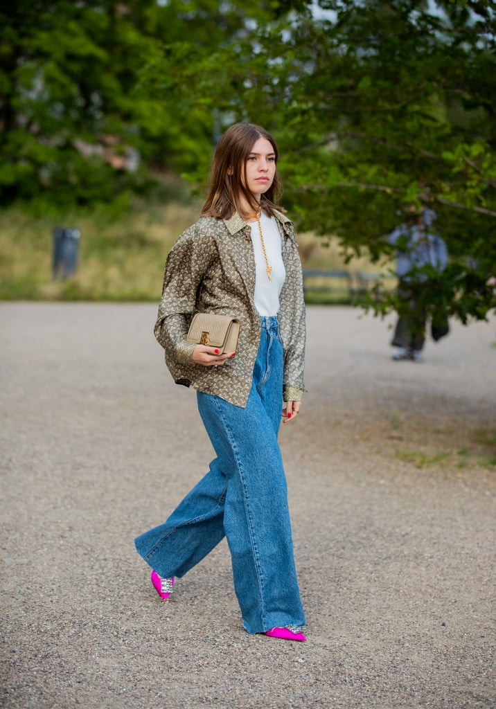 Autumn Outfit Idea: Printed Shirt + Jeans + Pink Heels