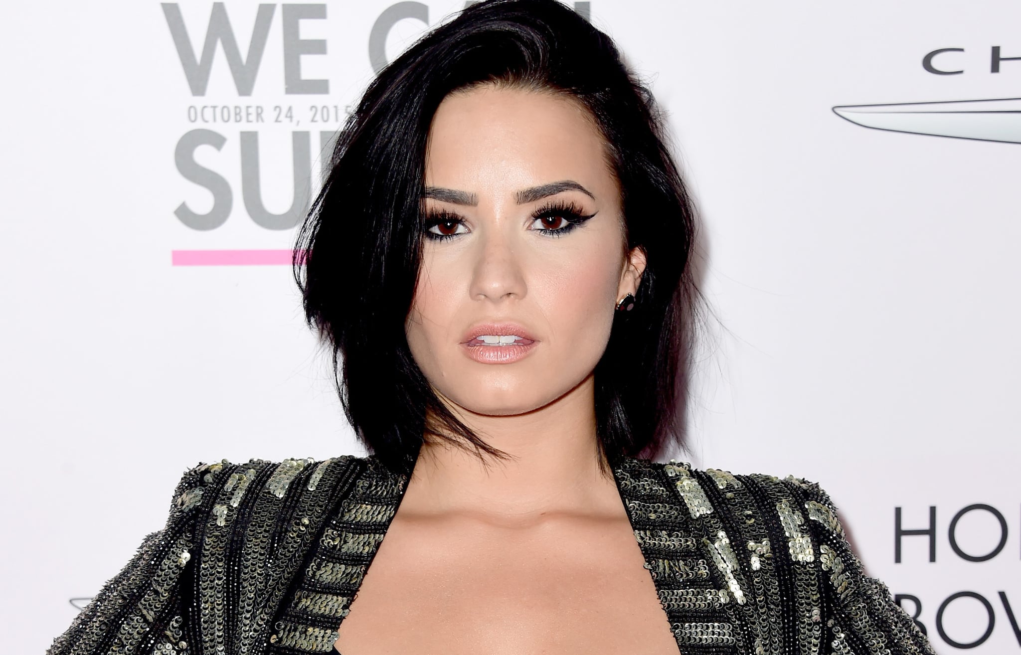 Demi Lovato Talks Starbucks Red Cup Controversy And Mugs Popsugar Latina