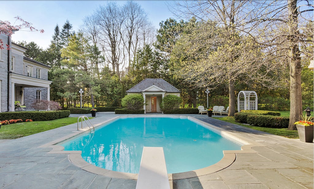 An oversize pool is perfect for Summer parties or a relaxing afternoon with your BF Aaron Samuels . . . or Shane Oman.