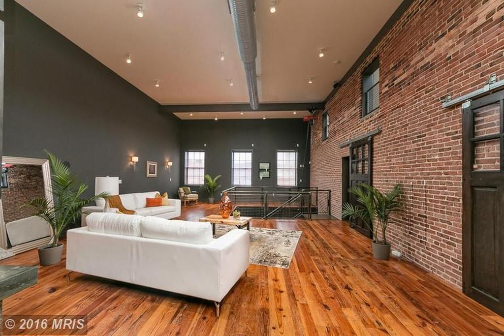 Michael Phelps Sells Baltimore Townhouse