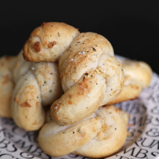 How to Make Garlic Knots
