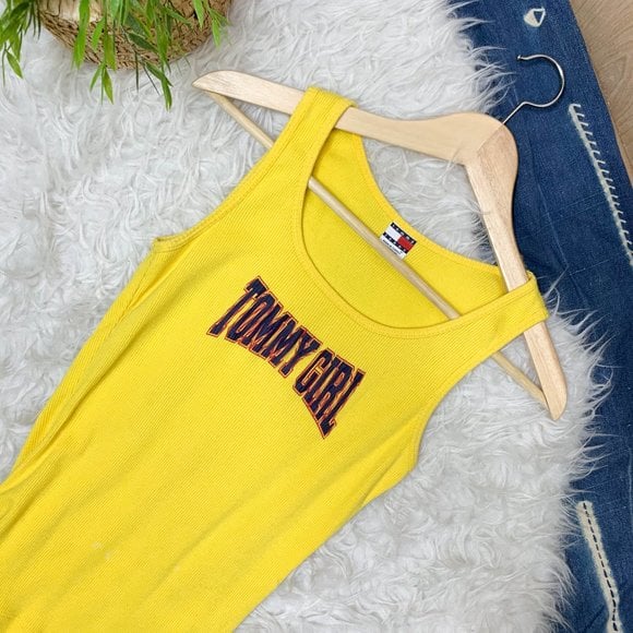 yellow vintage nike sweatshirt