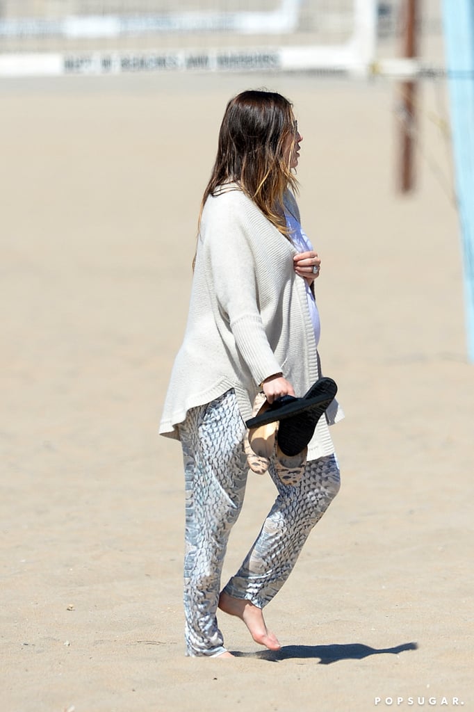 Pregnant Jessica Biel on the Beach Pictures