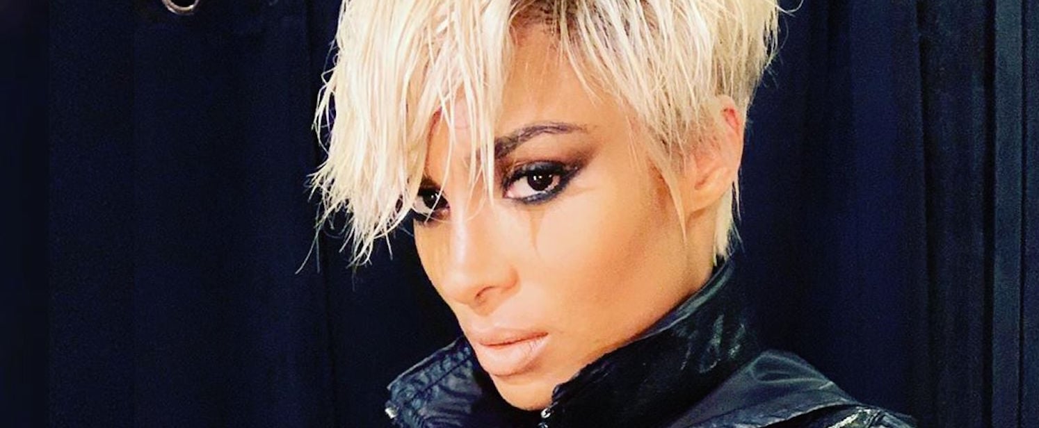 Ciara platinblondes Haar