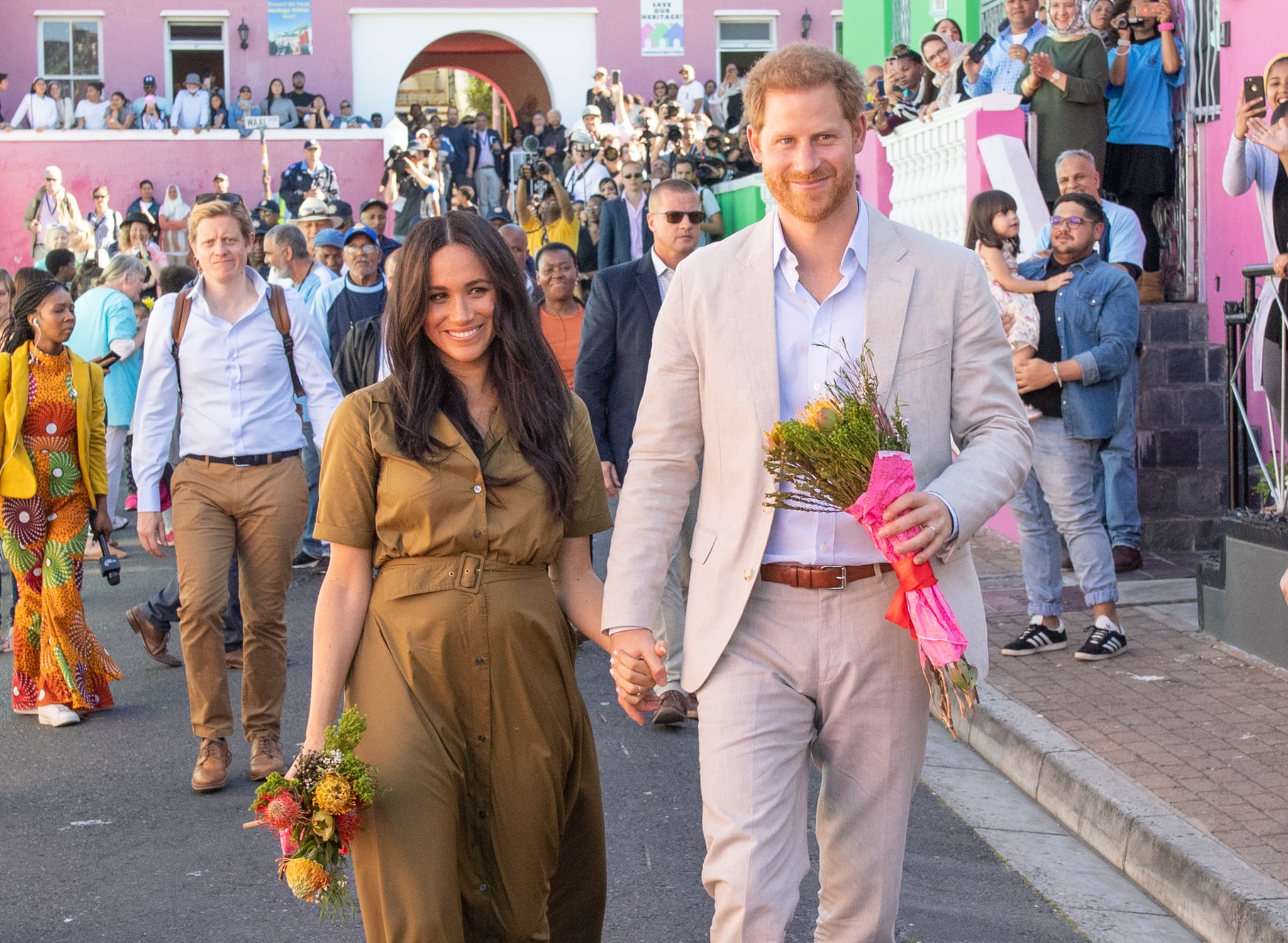 CAPE TOWN, SOUTH AFRICA - SEPTEMBER 24: (UK OUT FOR 28 DAYS) Prince Harry, Duke of Sussex and Meghan, Duchess of Sussex attend Heritage Day public holiday celebrations in the Bo Kaap district of Cape Town, during the royal tour of South Africa on September 24, 2019 in Cape Town, South Africa.  (Photo by Pool/Samir Hussein/WireImage)