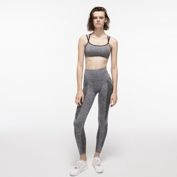 Reebok Victoria Beckham Seamless Textured Bra in Carbon