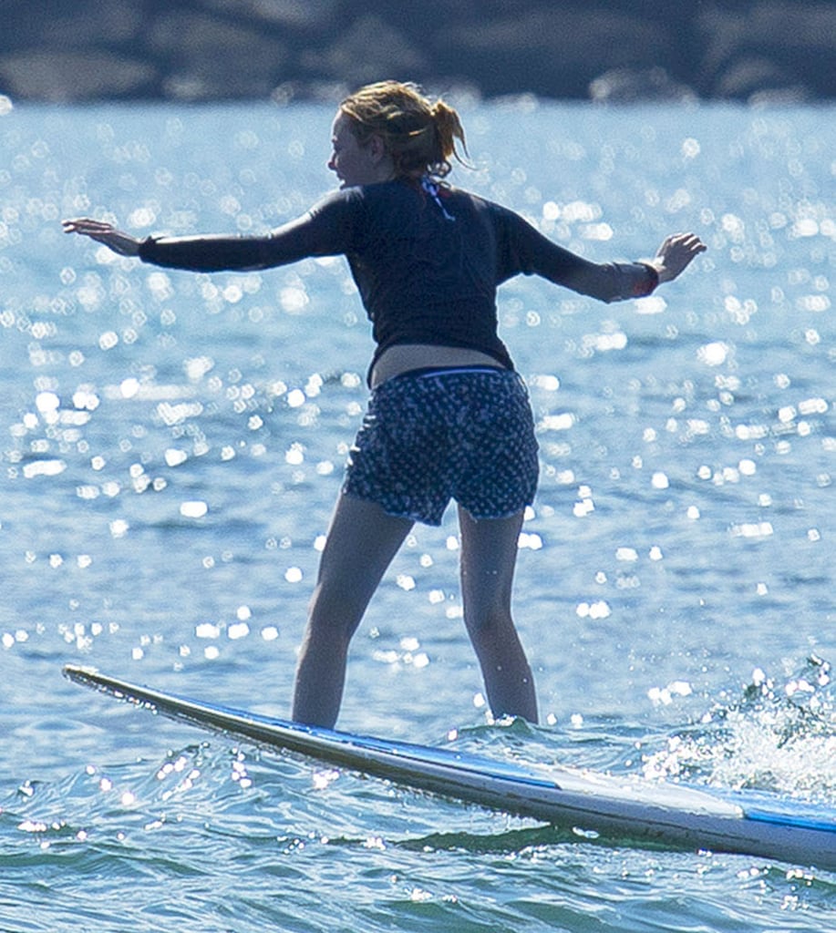 Emma Stone had a hard time balancing on her board.