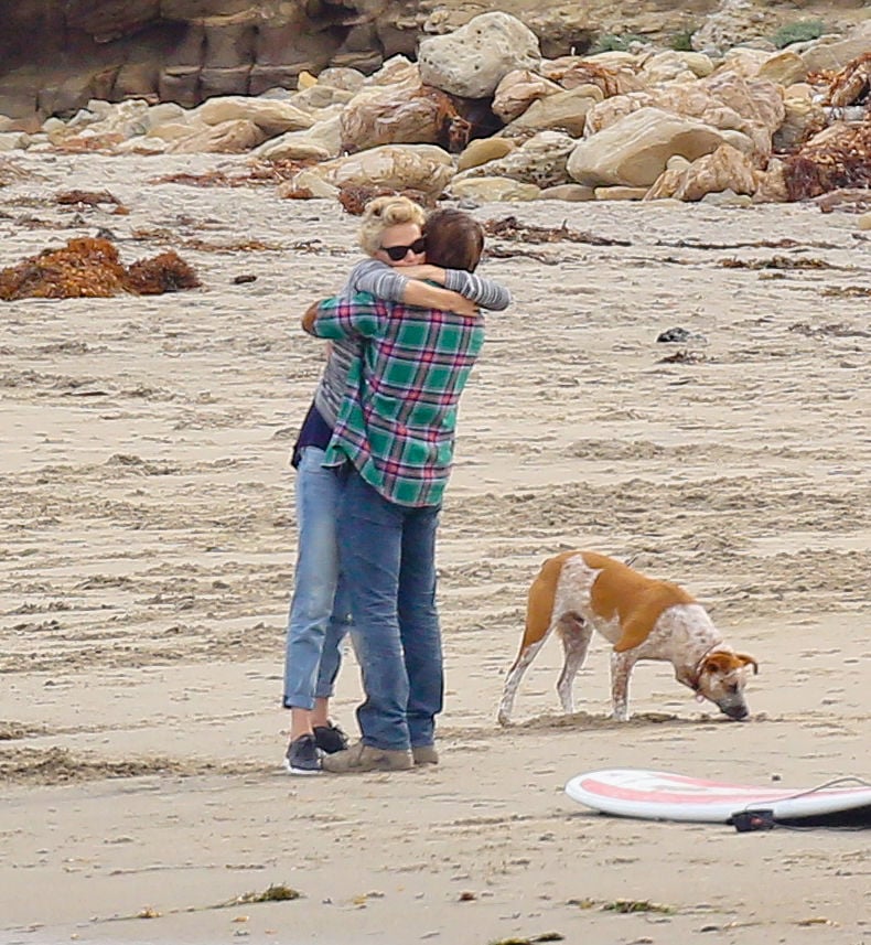 Charlize Theron and Sean Penn's PDA in Malibu | Pictures