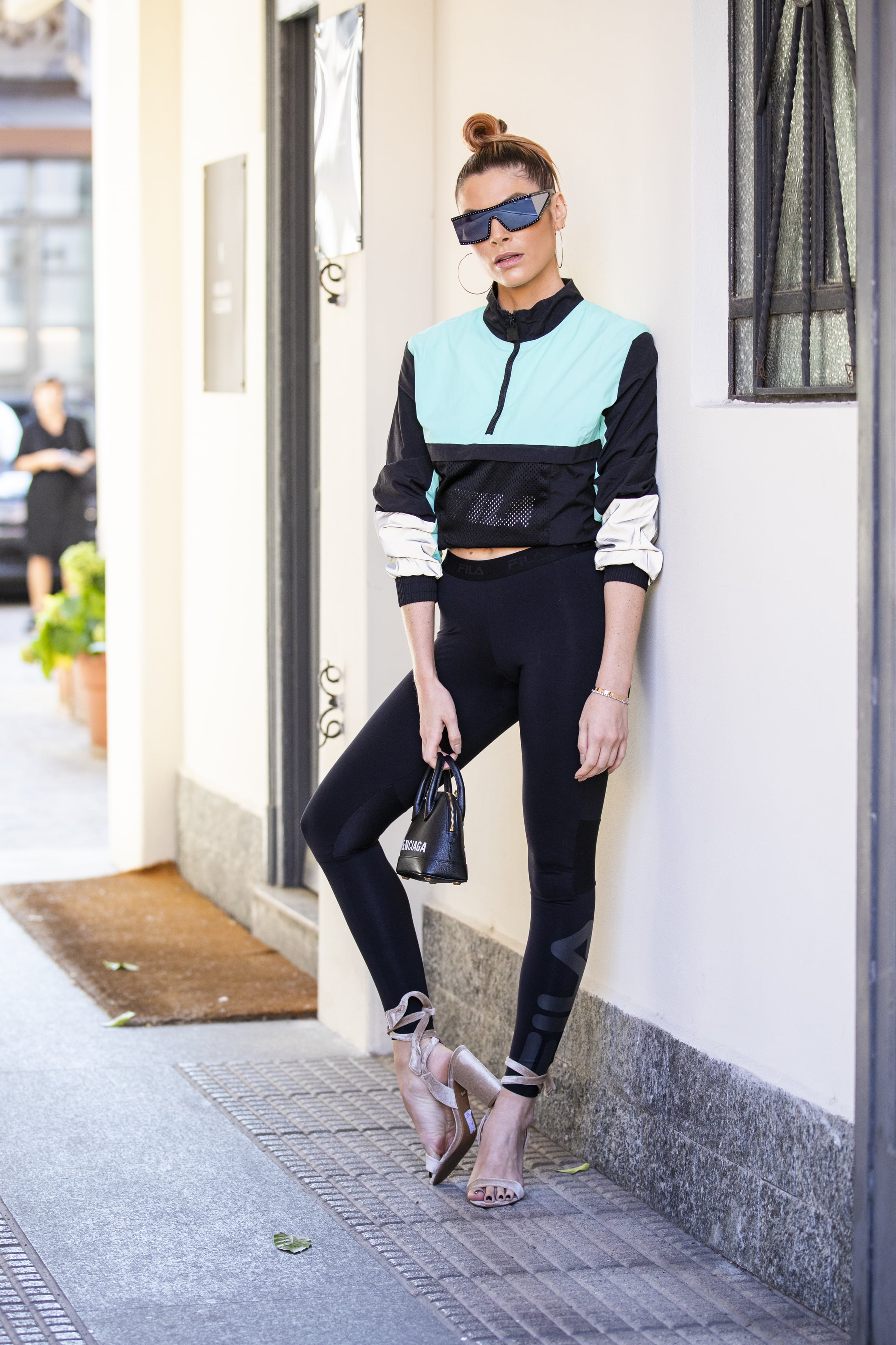6 Legging Outfits the Fashion Crowd Will Embrace for the Rest of 2021   Outfits with leggings, Colored leggings outfit, Leggings outfit spring