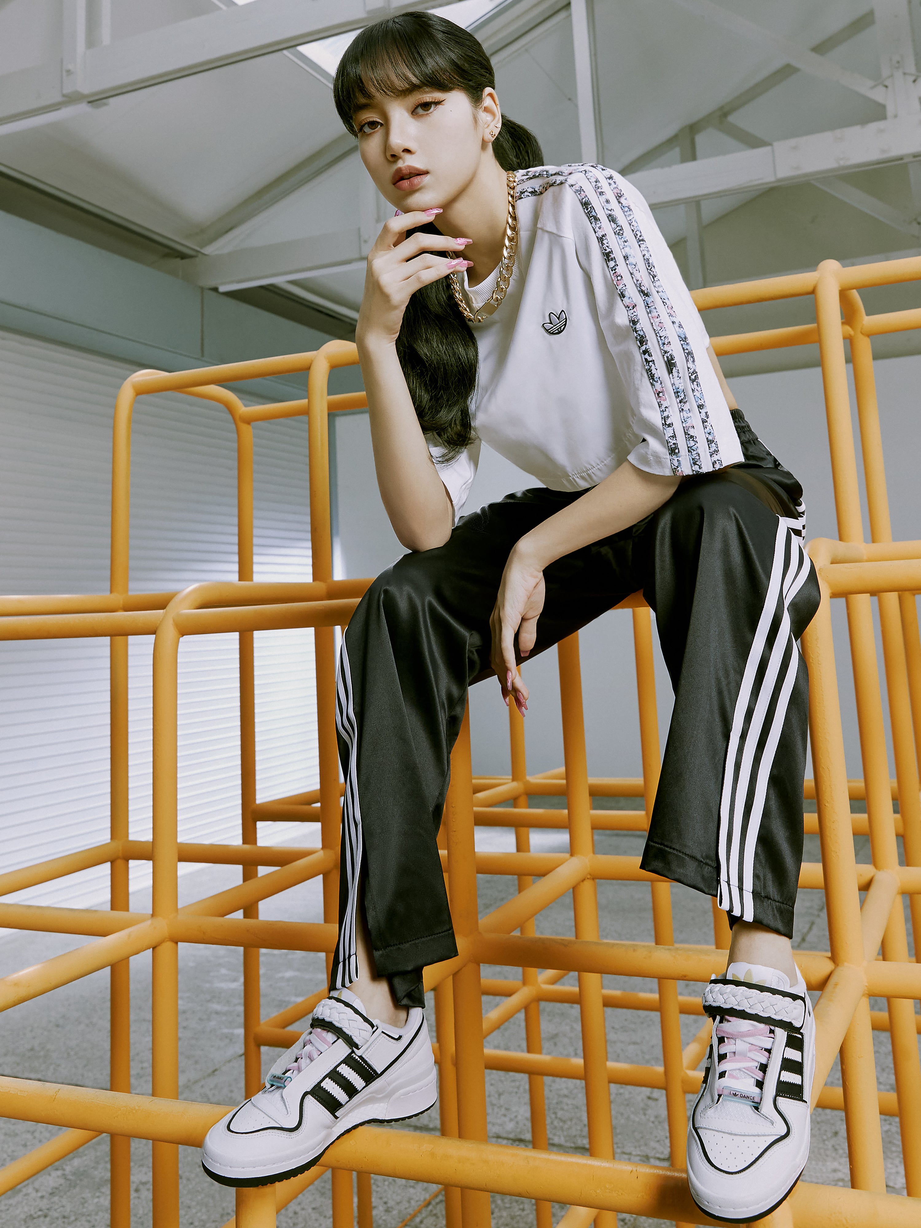 snyde flydende bestå Blackpink Stars in Adidas's New Watch Us Move Campaign | POPSUGAR Fashion