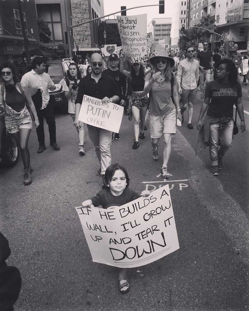 Young Protestor's Mexico Wall Sign Viral Photo