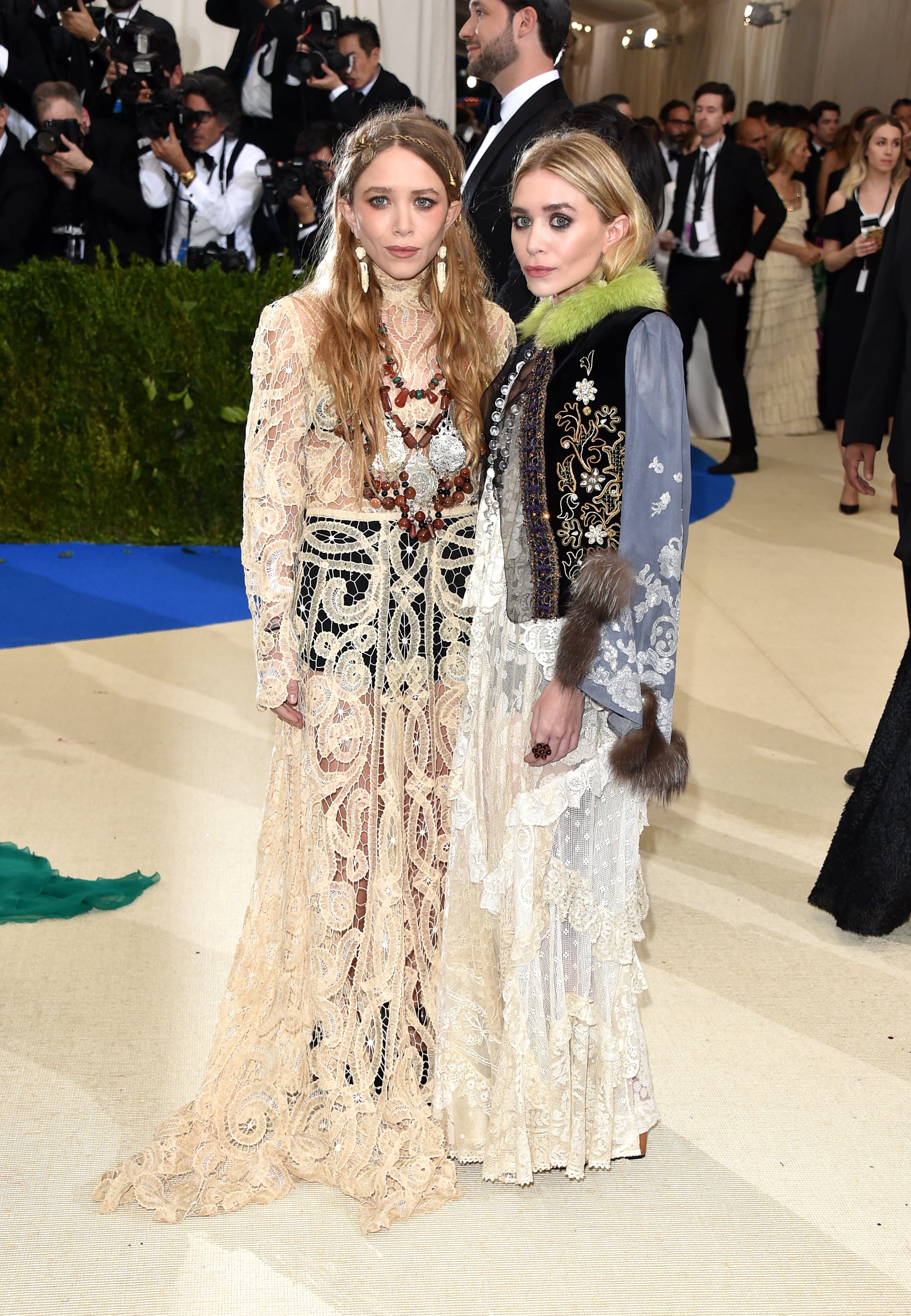 Olsen Twins At The 2017 Met Gala Popsugar Celebrity Uk