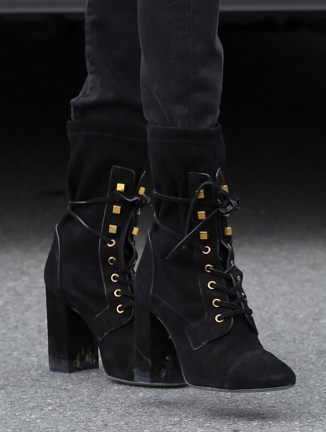 Meghan markle lace up shop boots