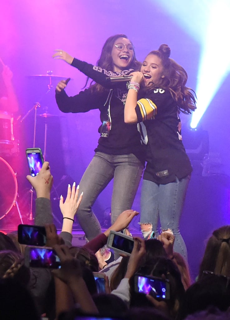 Pictures of Maddie and Mackenzie Ziegler