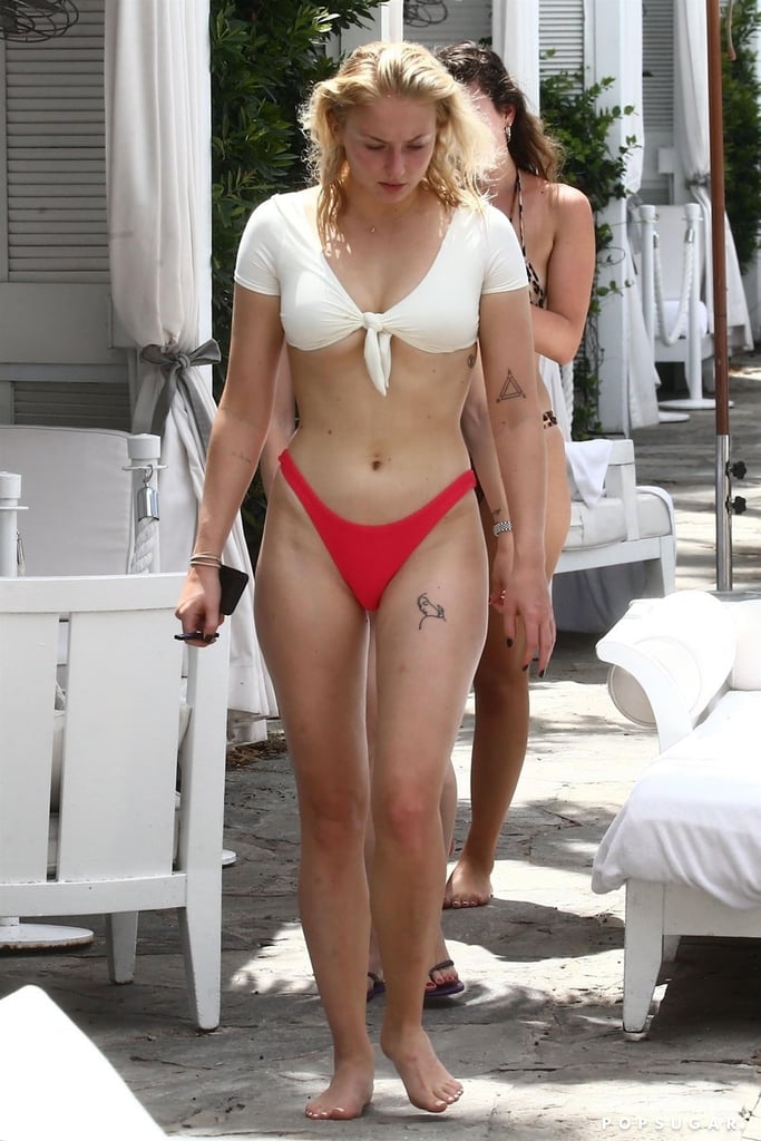 Sophie Turner Bikini Pictures POPSUGAR Celebrity UK