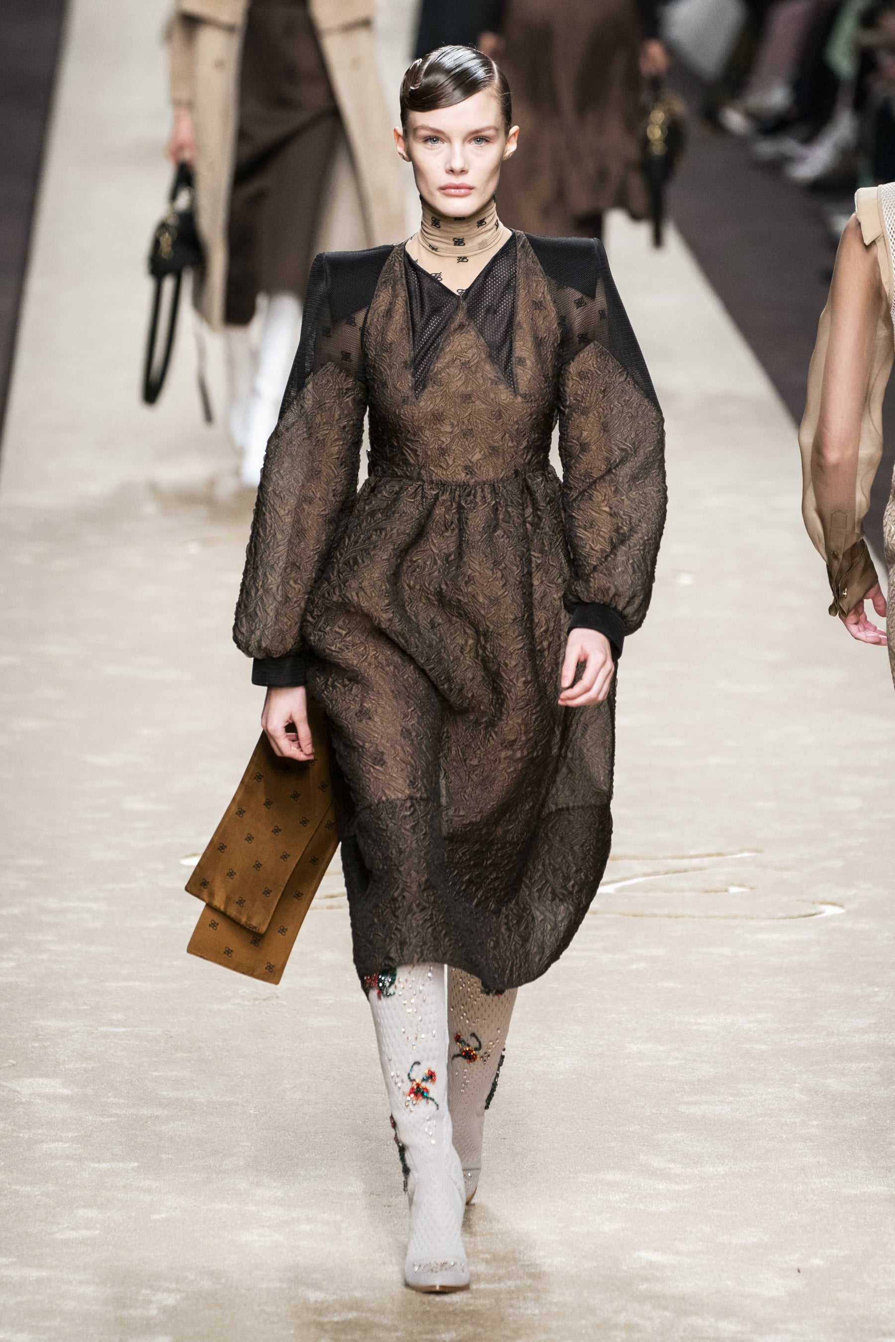 Fashion Shopping Style The Hadid Sisters Closed the Show at