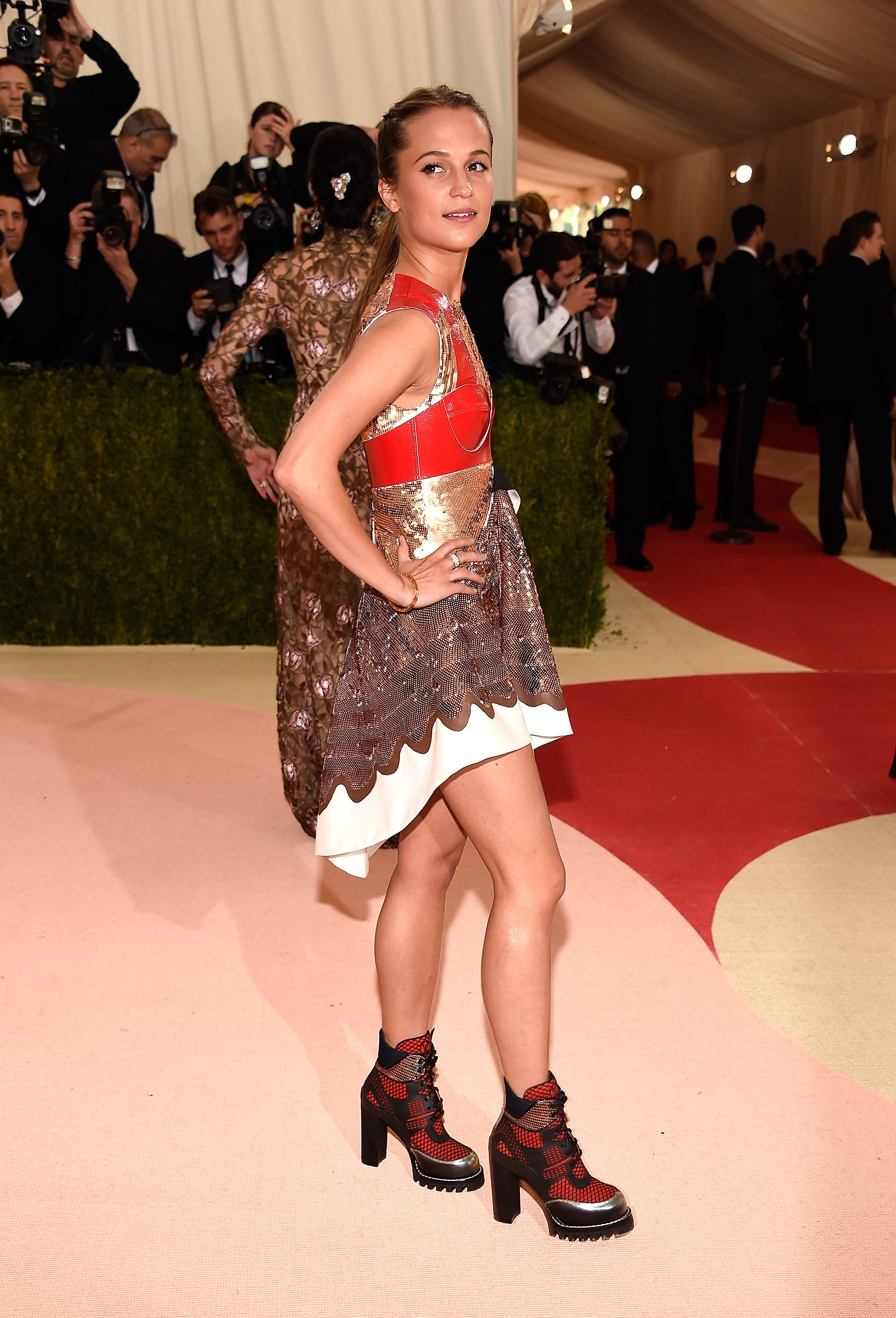 Met Gala 2016: Alicia Vikander Shows A Lot of Leg in Louis Vuitton