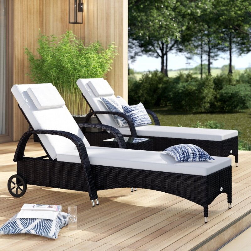 Double Reclining Chaise Lounge With Cushion