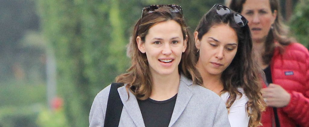 Jennifer Garner Out With Friends December 2015