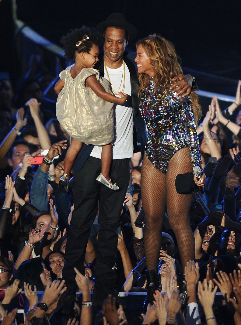 2014: Jay Z and Blue Ivy introduced Beyoncé as the winner of the MTV Video Vanguard Award.