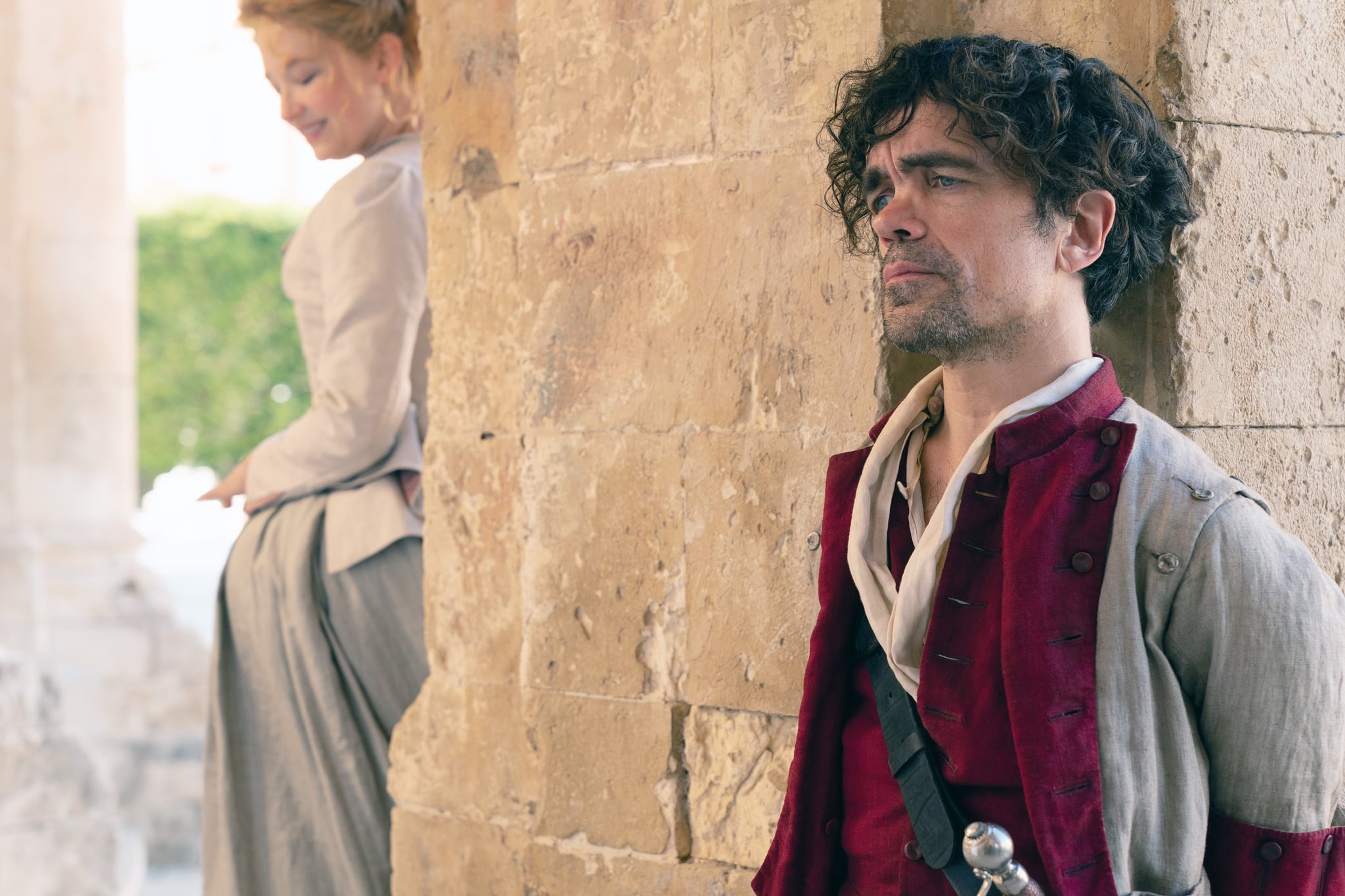 CYRANO, from left: Haley Bennett, Peter Dinklage, 2021.  ph: Peter Mountain / MGM / Courtesy Everett Collection