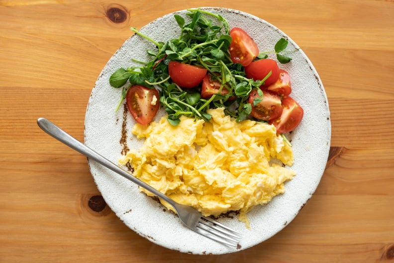 Low-carb scrambled egg plate for diet
