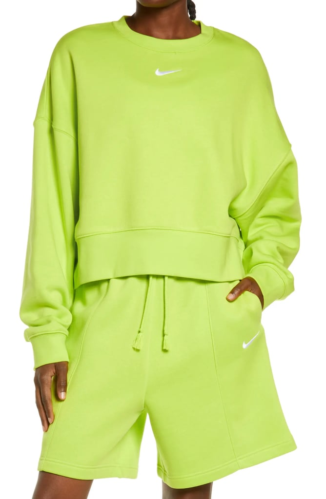 Women's Fashion: Nike Sportswear Essential Oversize Sweatshirt