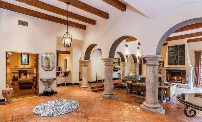 Charlie Sheen Sells Second Beverly Hills Mansion
