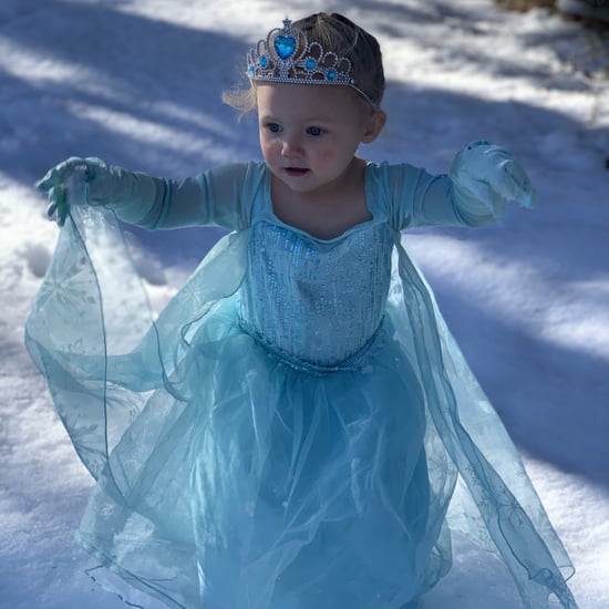 2-Year-Old Girl Singing "Let It Go" Dressed as Elsa | Video