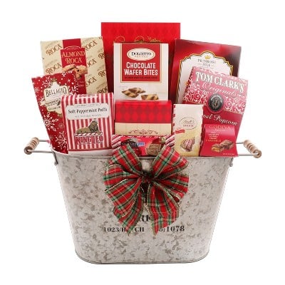 Alder Creek Gifts North Pole Favourites Christmas Gift Basket