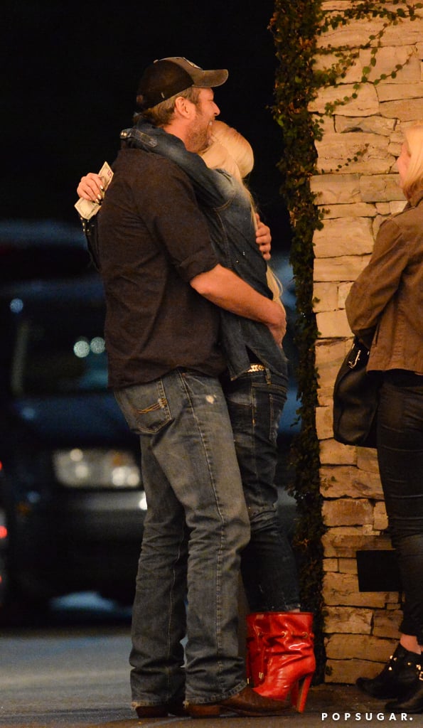 Gwen Stefani and Blake Shelton Kissing December 2015 POPSUGAR