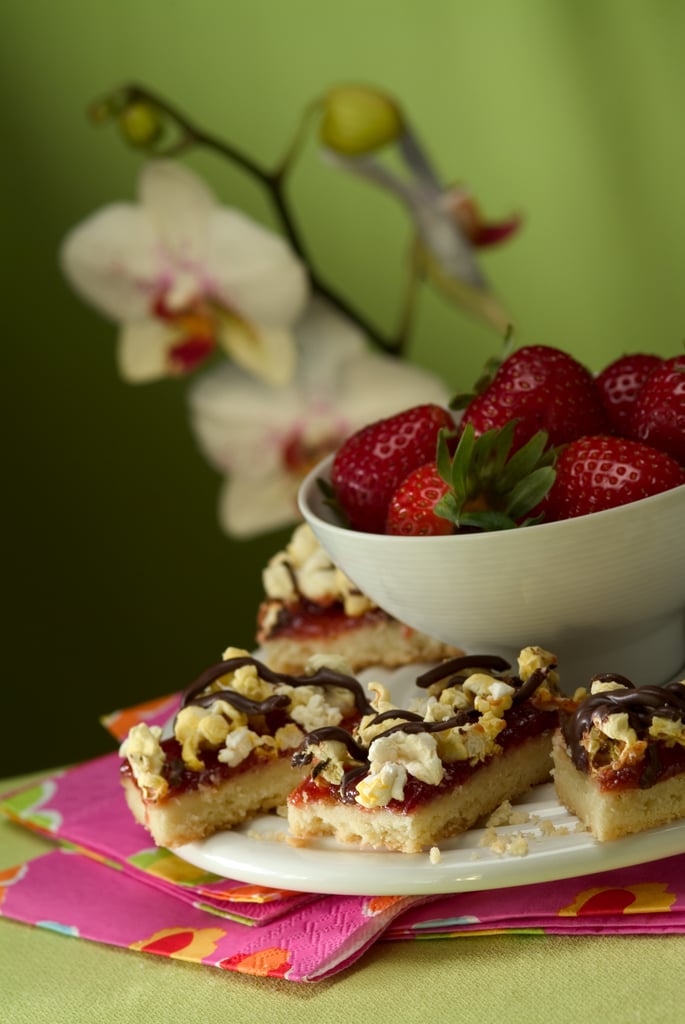Popcorn-Strawberry Bars