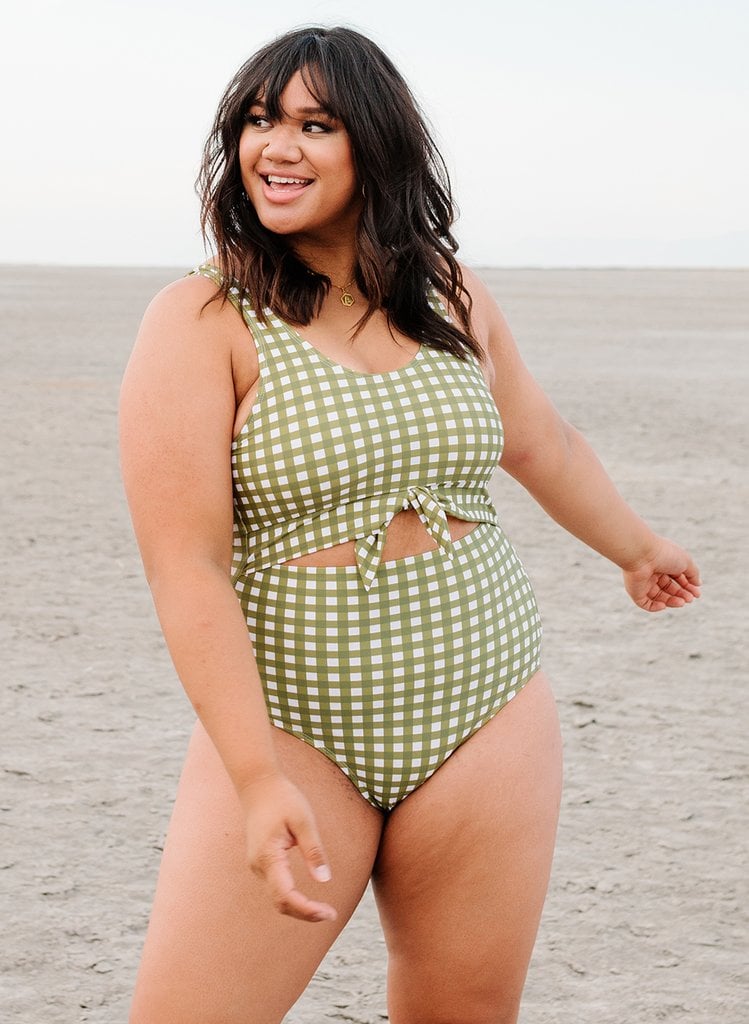 BLEU, Robin Piccone, Good American & Sea Level: A Nordstrom Swimsuit Try-On  - The Mom Edit