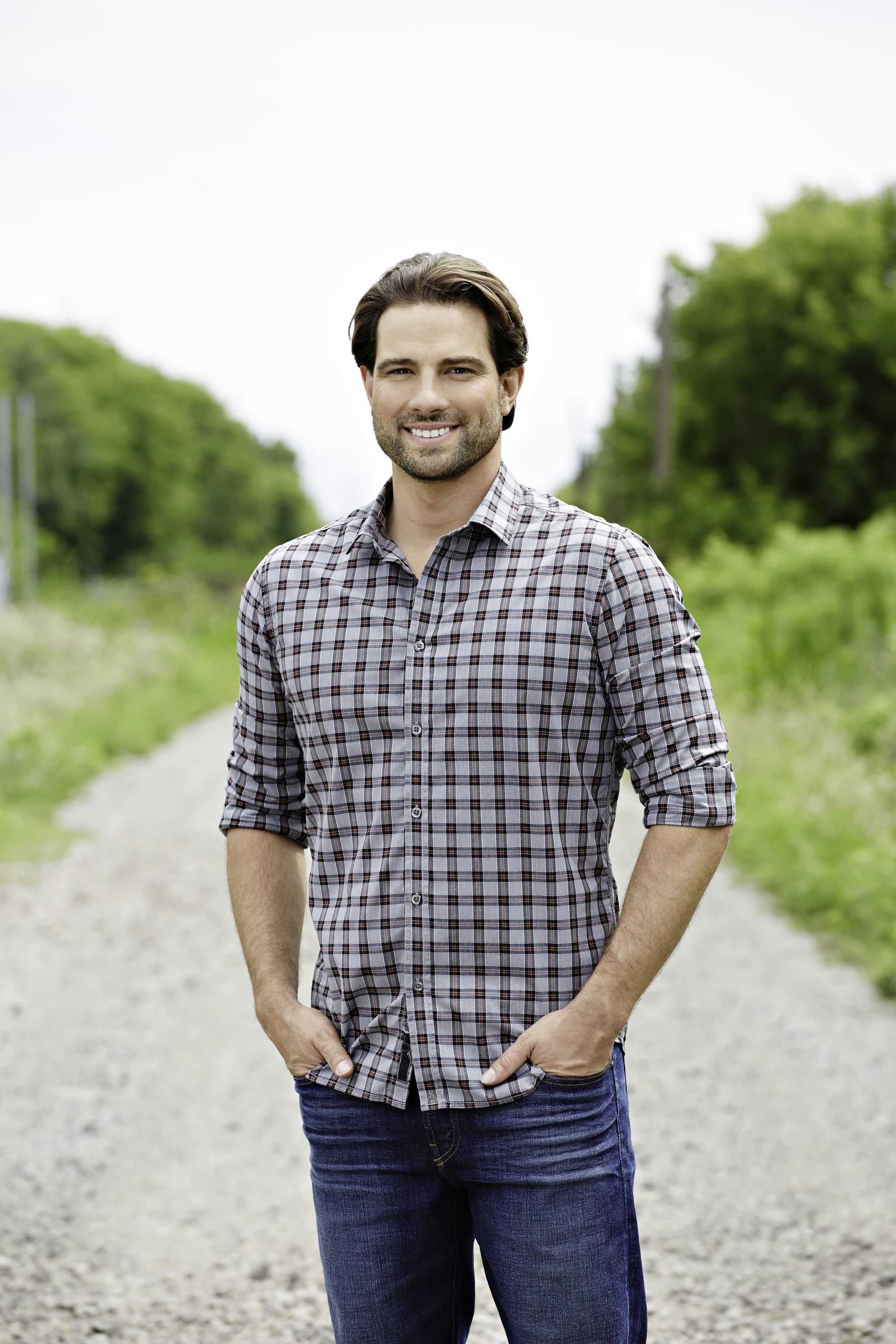Scott McGillivray On How To Make Money On A Vacation Home POPSUGAR Home scott-mcgillivray-on-how-to-make-money-on-a-vacation-home-popsugar-home