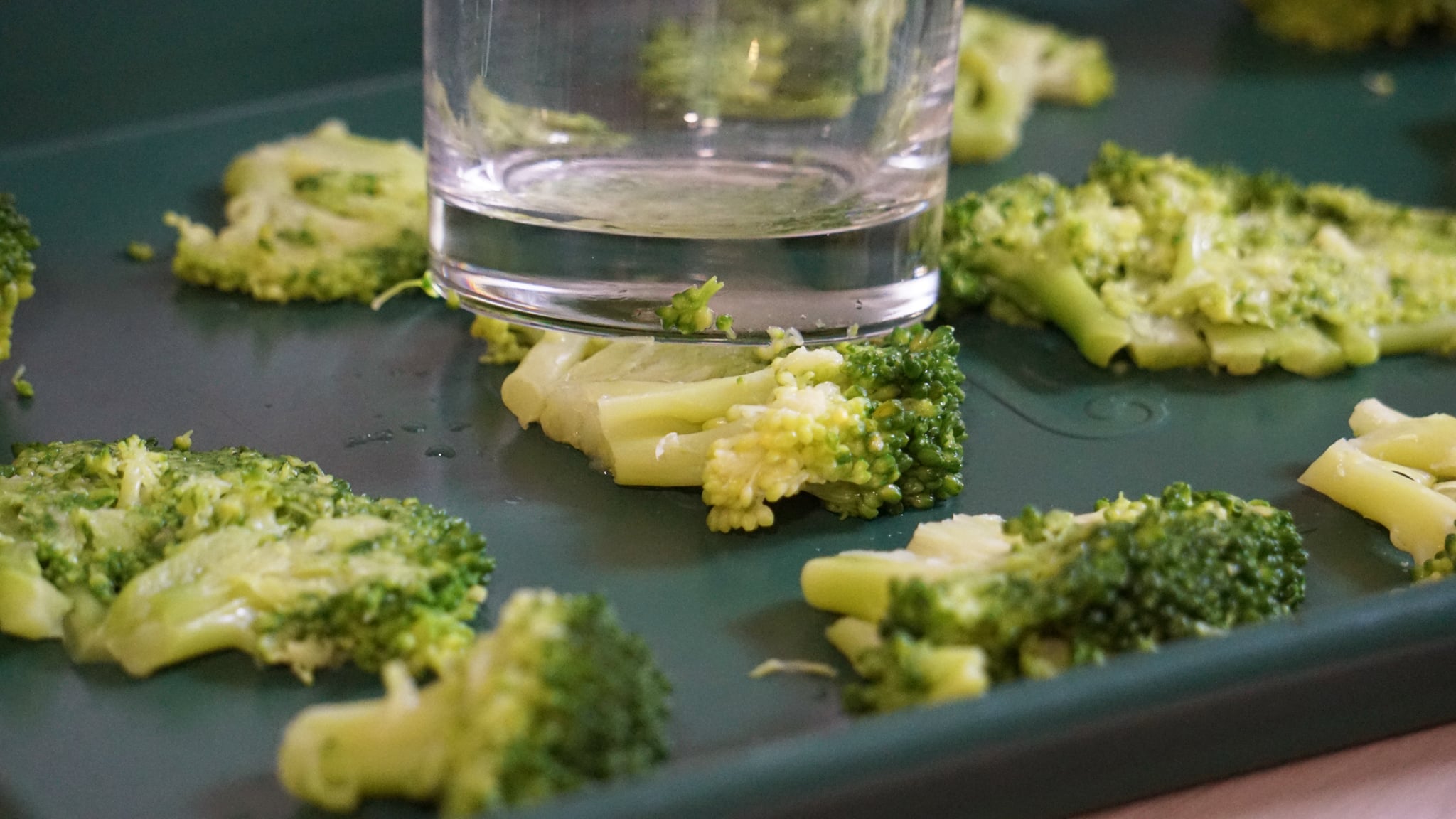 how to make tiktok smashed broccoli recipe