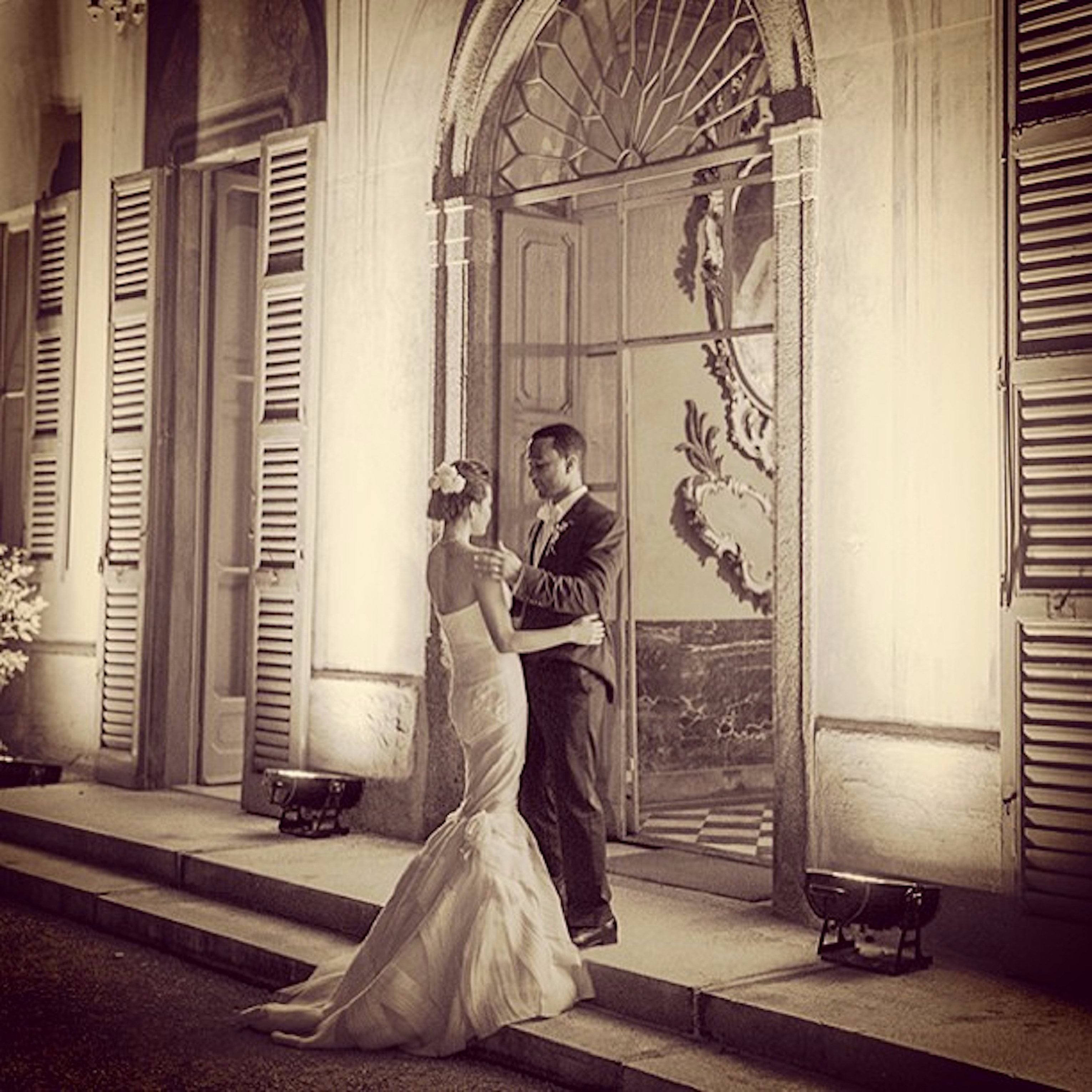 Chrissy teigen hot sale wedding dress