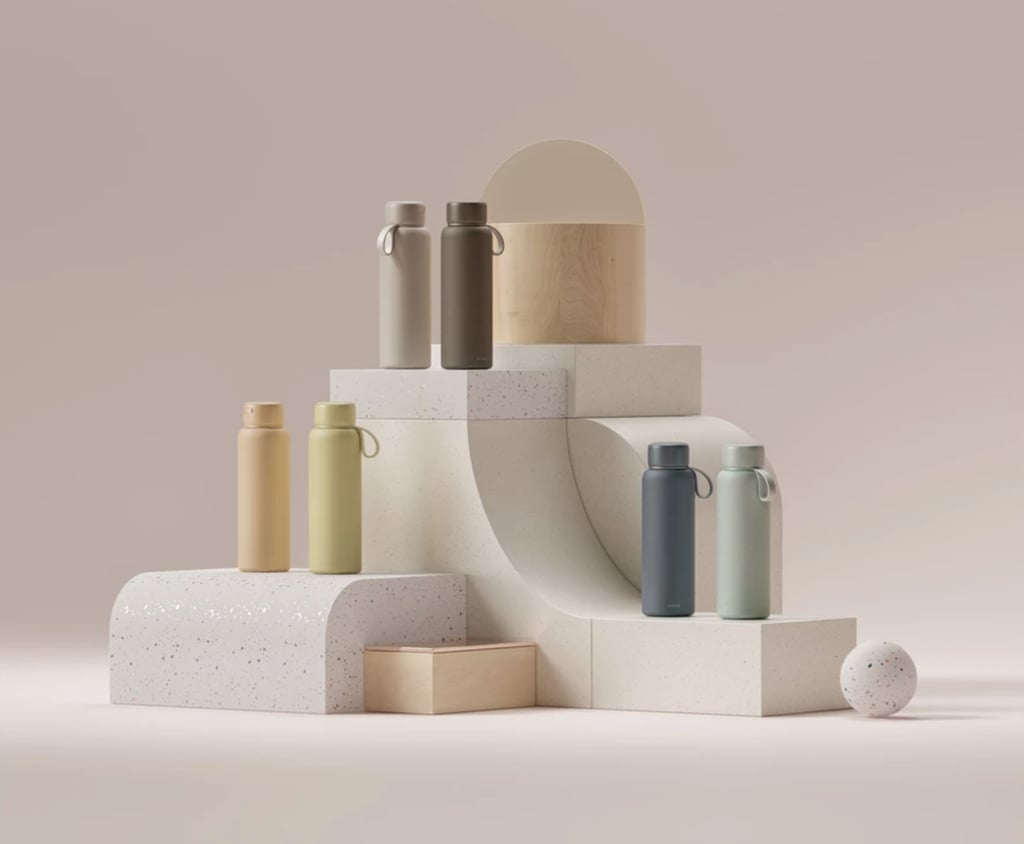A Smart Water Bottle: Monos Kiyo UVC Bottle