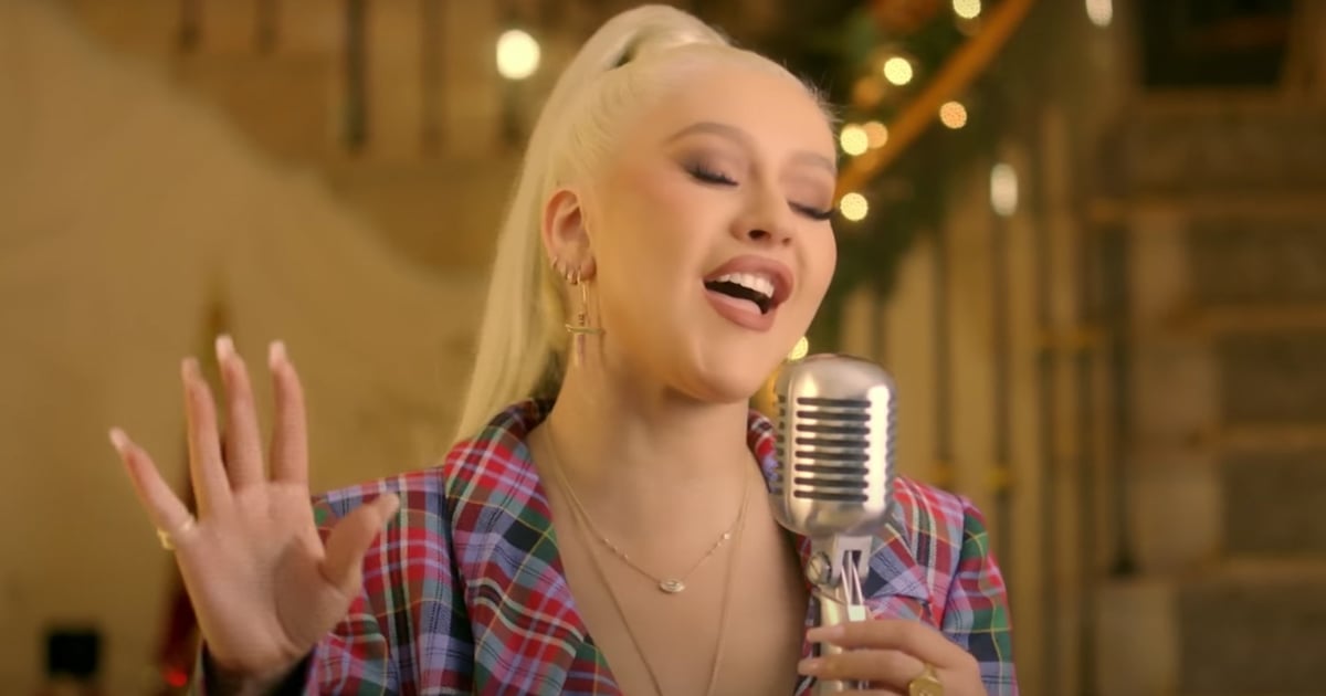 Christina Aguilera Sings "The Christmas Song" Video POPSUGAR