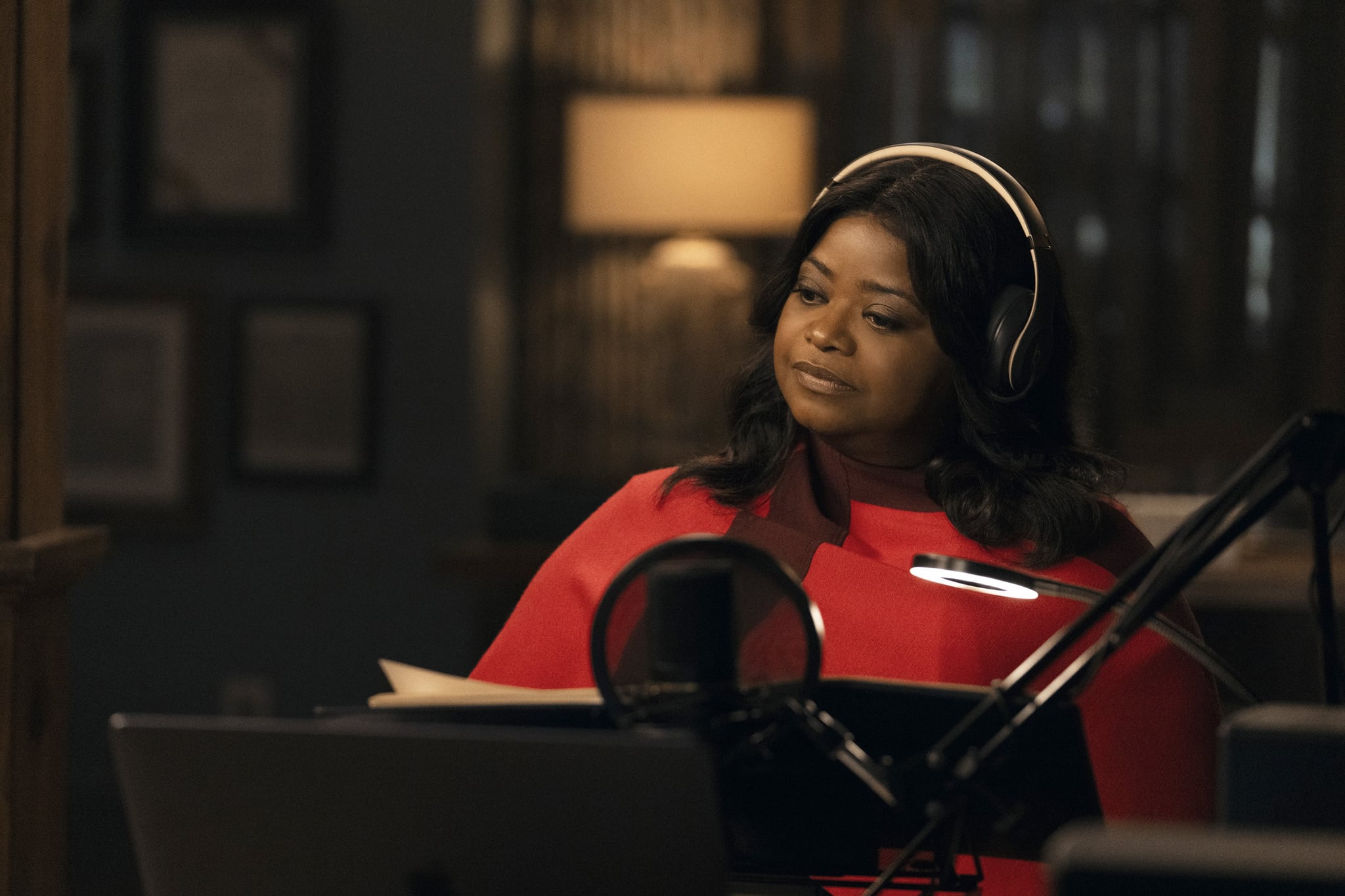TRUTH BE TOLD, Octavia Spencer, 'Her, Armed with Sorrow Sore', (Season 3, ep. 302, aired Jan. 27, 2023). photo: Michael Becker /Apple TV+ / Courtesy Everett Collection