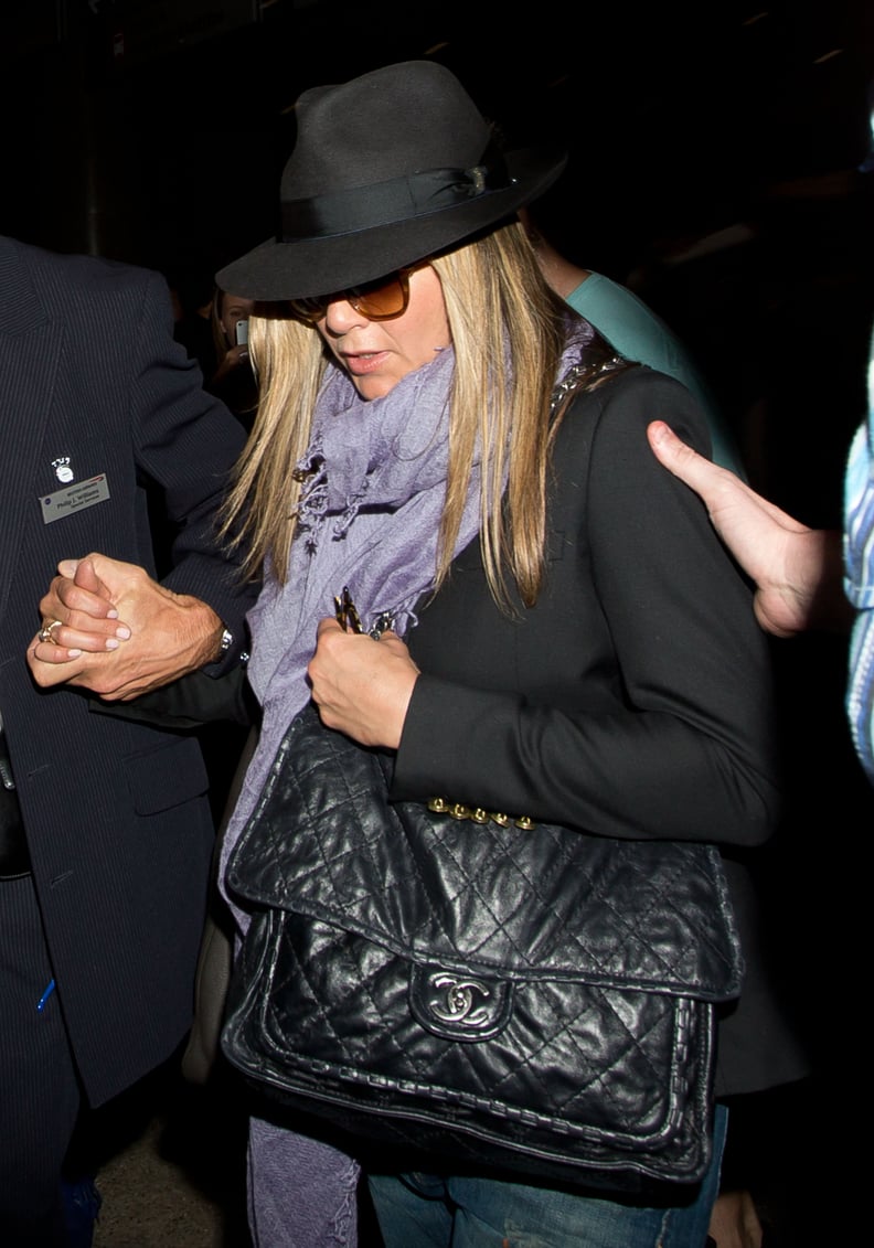 Jennifer Aniston Gives Us #FallGoals in This Cozy Scarf and Hat Look