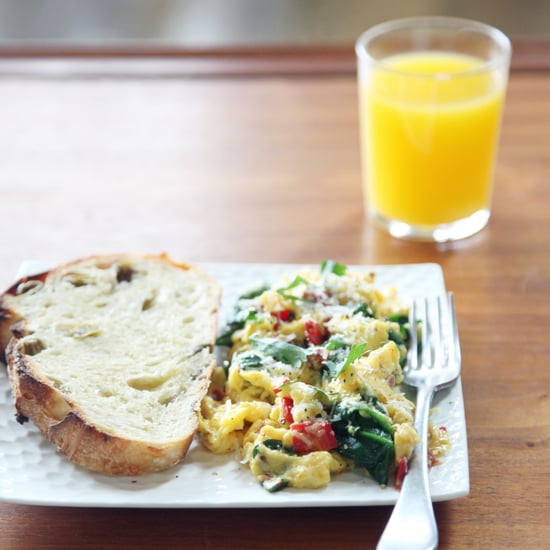 Scrambled Eggs With Spinach and Bell Peppers