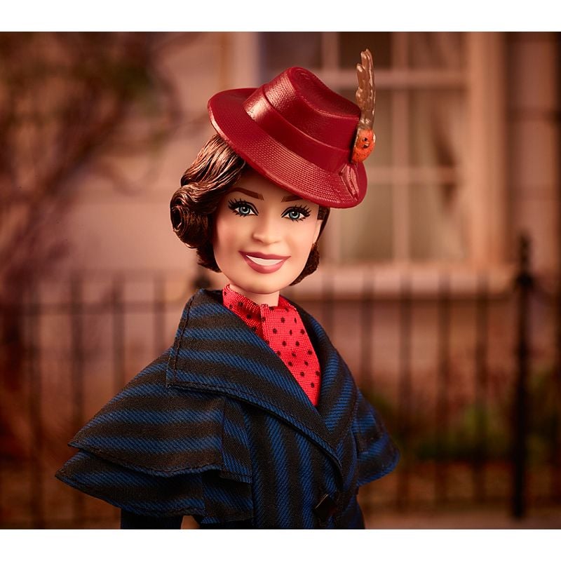 Her Hat Features a Bird-Like Detail