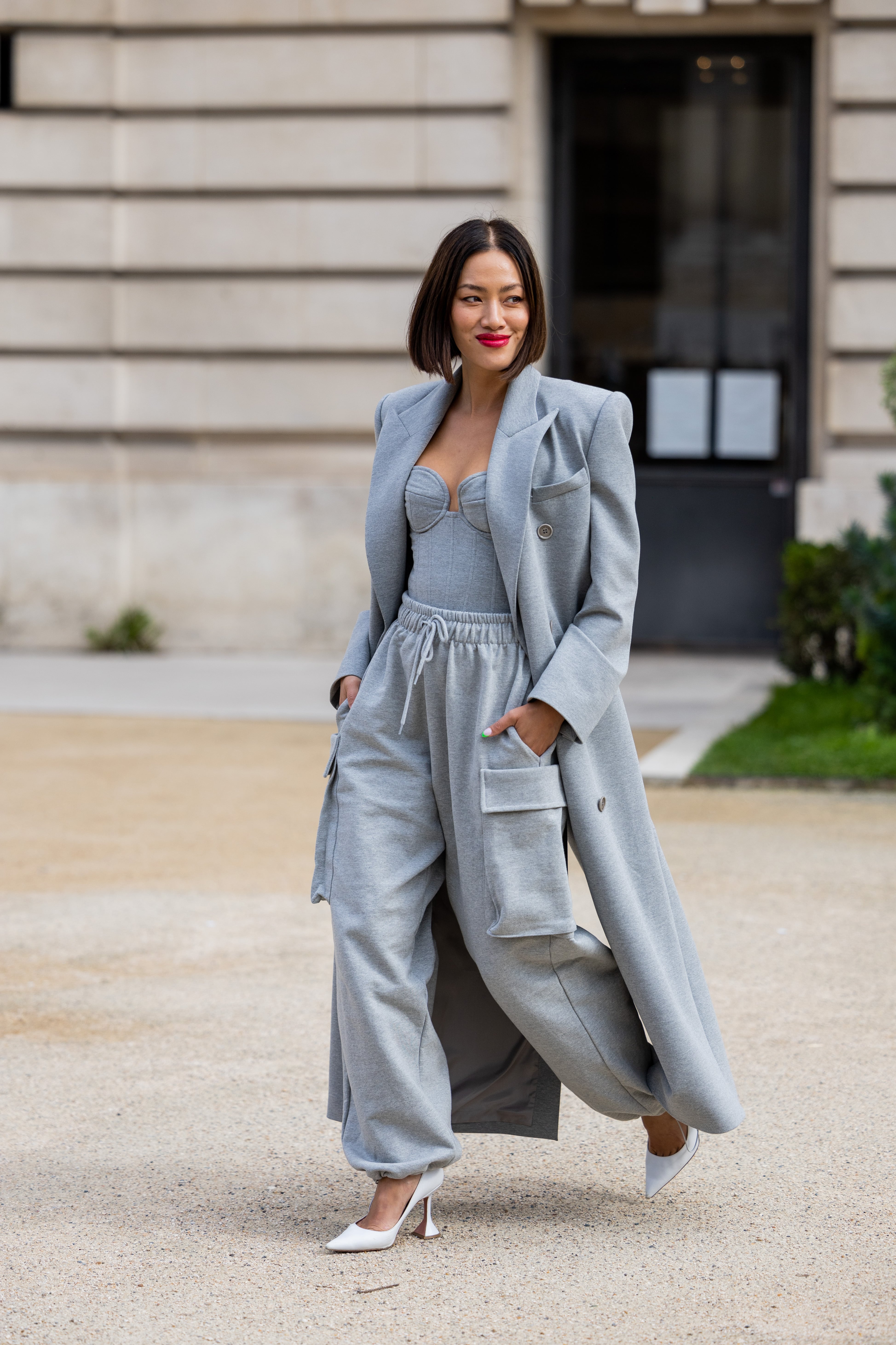 track-pants-outfit-idea-look  Track pants outfit, Pant trends, Fashion