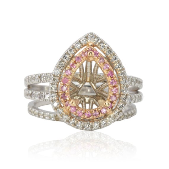 pear-shaped engagement ring