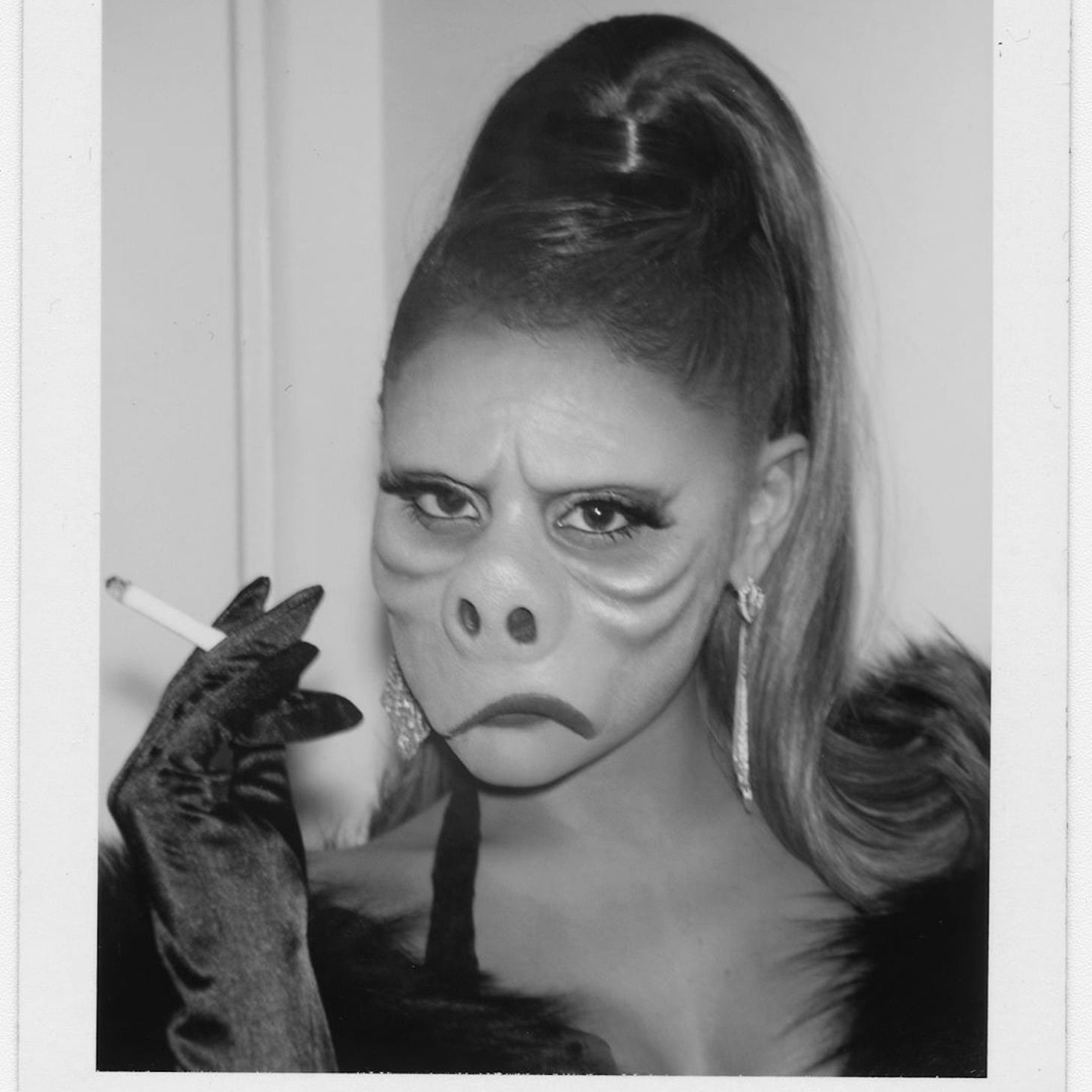 Ariana Grande S Twilight Zone Halloween Makeup 19 Popsugar Beauty Australia